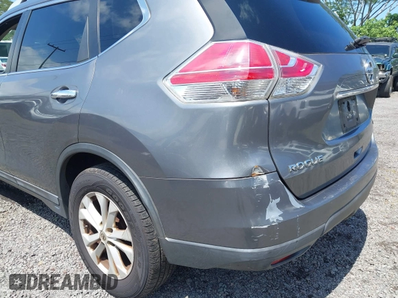 2015 Nissan Rogue SV with VIN 5N1AT2MT5FC852228, listed as a IAAI auction lot 41915519 with 296,091 mi miles. Bid and sale history available at carsss.com. Image 18.
