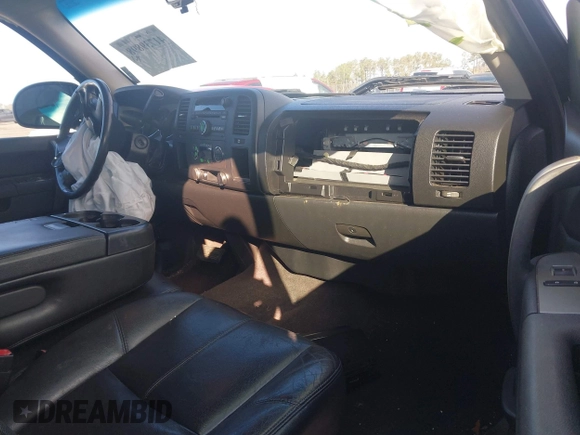 2013 Chevrolet Silverado 1500 LT with VIN 3GCPCSE08DG272209, listed as a IAAI auction lot 41739898 with 152,288 mi miles and . Bid and sale history available at DreamBid. Image 5.