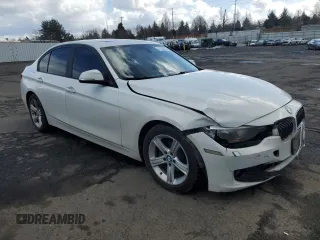 2013 BMW 3 Series 320i xDrive с VIN WBA3C3C54DF981883, выставлен на аукционе Copart как лот 47380385 с пробегом 191 534 миль миль и Списание • Salvage title. История ставок и продаж доступна на DreamBid. Изображение 4.