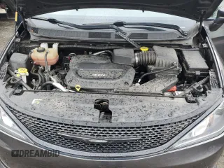 2018 Chrysler Pacifica Touring L with VIN 2C4RC1BG7JR175156, listed as a Copart auction lot 52935435 with 106,264 mi miles and Salvage Title. Bid and sale history available at DreamBid. Image 12.