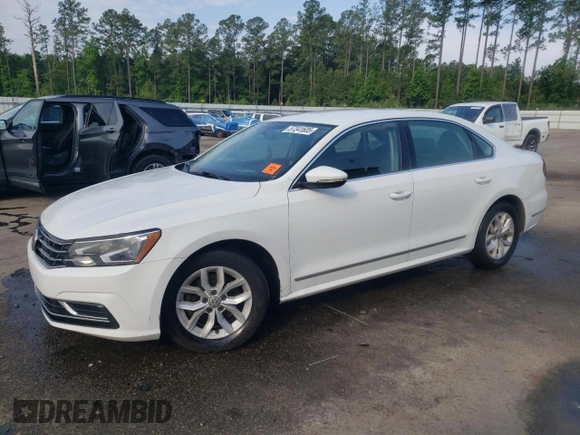 2017 Volkswagen Passat S z VIN 1VWAT7A33HC033174, wystawiony jako Copart lot #57341605 z przebiegiem 197 560 mil mil oraz Szkoda całkowita • Salvage title. Historia ofert i sprzedaży dostępna na DreamBid. Obrazek 1.