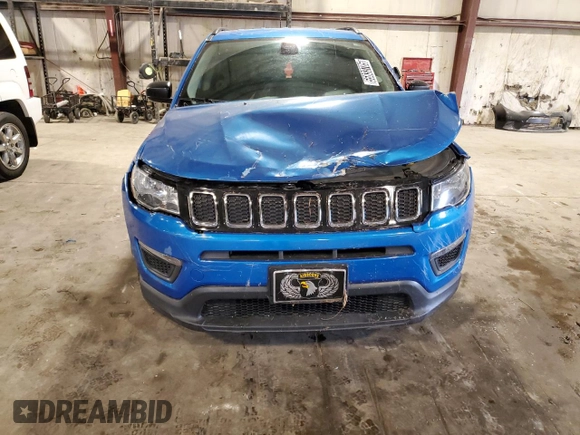 2018 Jeep Compass Sport z VIN 3C4NJCAB0JT251030, wystawiony jako Copart lot #55833785 z przebiegiem 103 713 mil mil oraz Czysty tytuł • Clean title. Historia ofert i sprzedaży dostępna na DreamBid. Obrazek 5.