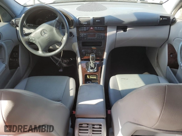2004 Mercedes-Benz C 240 с VIN WDBRF61J54A616985, выставлен на аукционе Copart как лот 51959845 с пробегом 128 364 миль миль и Списание • Salvage title. История ставок и продаж доступна на DreamBid. Изображение 8.