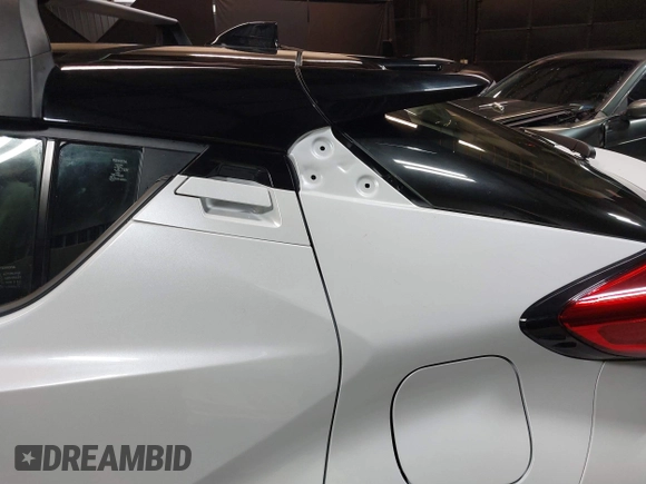 2022 Toyota C-HR XLE with VIN JTNKHMBX8N1136201, listed as a IAAI auction lot 41632985 with 16,278 mi miles. Bid and sale history available at carsss.com. Image 18.