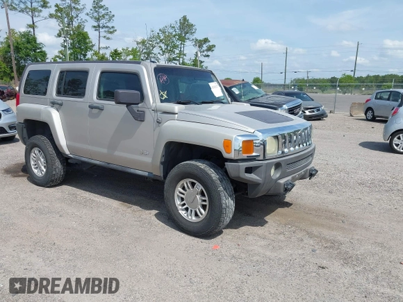 2007 Hummer H3 SUV z VIN 5GTDN13E178220977, wystawiony jako IAAI lot #42103127 z przebiegiem 121 449 mil mil oraz . Historia ofert i sprzedaży dostępna na DreamBid. Obrazek 1.