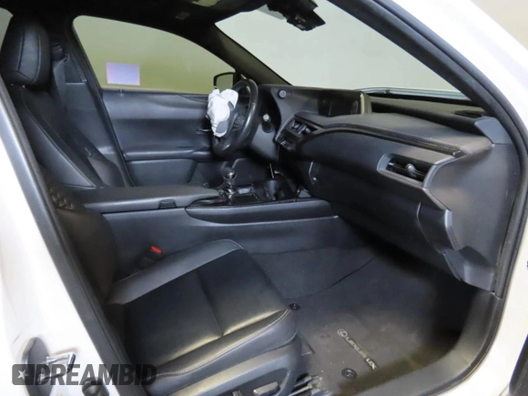 2019 Lexus UX 200 z VIN JTHY3JBH4K2014363, wystawiony jako Copart lot #48990525 z przebiegiem 92 751 mil mil oraz Szkoda całkowita • Salvage title. Historia ofert i sprzedaży dostępna na DreamBid. Obrazek 5.