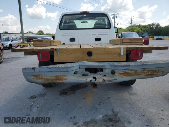 2004 Ford F-250 z VIN 1FDNF20L24ED29183, wystawiony jako Copart lot #61959525 z przebiegiem 217 046 mil mil oraz Szkoda całkowita • Salvage title. Historia ofert i sprzedaży dostępna na DreamBid. Obrazek 6.