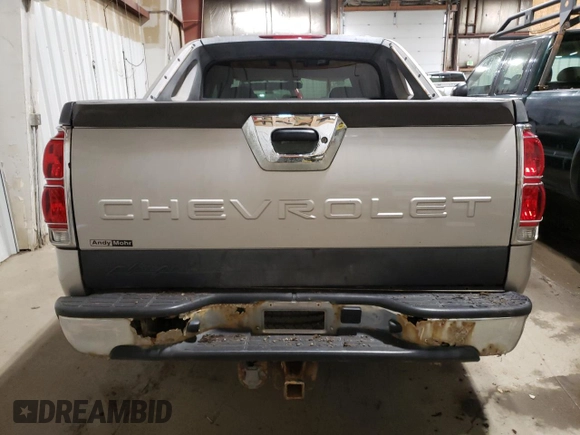 2006 Chevrolet Avalanche Z71 with VIN 3GNEK12Z96G199532, listed as a Copart auction lot 60305134 with 221,409 mi miles and Non Repairable. Bid and sale history available at carsss.com. Image 6.