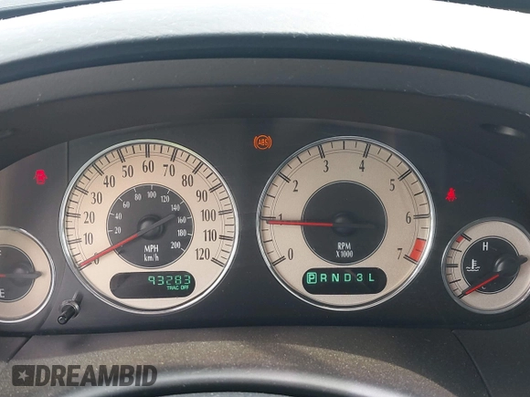 2001 Chrysler Town & Country LXi with VIN 2C4GP54L81R352276, listed as a IAAI auction lot 42059587 with 93,283 mi miles and . Bid and sale history available at DreamBid. Image 7.