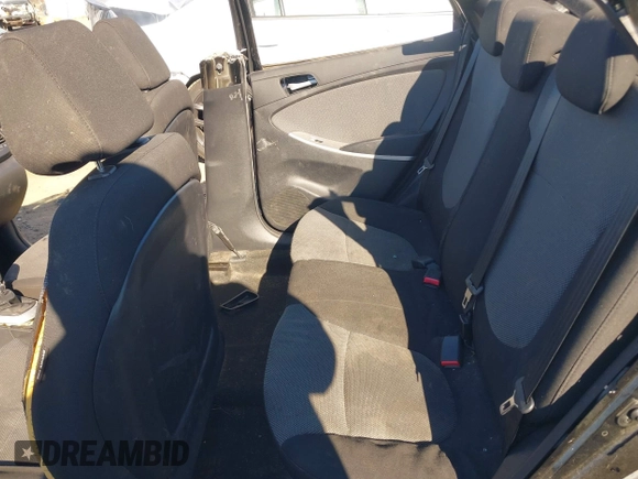 2013 Hyundai Accent GS z VIN KMHCT5AE5DU087786, wystawiony jako IAAI lot #41175535 z przebiegiem 124 105 mil mil oraz . Historia ofert i sprzedaży dostępna na DreamBid. Obrazek 8.