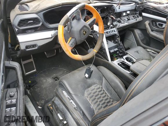2019 Lamborghini Urus z VIN ZPBUA1ZL5KLA05433, wystawiony jako Copart lot #69777194 z przebiegiem Nie podano mil oraz Tytuł czysty. Historia ofert i sprzedaży dostępna na DreamBid. Obrazek 8.