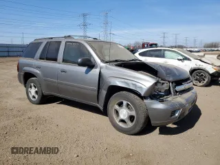 2007 Chevrolet TrailBlazer LS with VIN 1GNDT13S672294232, listed as a Copart auction lot 48737015 with 136,610 mi miles and Salvage Title. Bid and sale history available at DreamBid. Image 4.