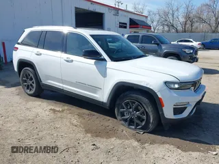 2022 Jeep Grand Cherokee Limited z VIN 1C4RJHBG8N8603865, wystawiony jako IAAI lot #41968389 z przebiegiem 43 655 mil mil oraz . Historia ofert i sprzedaży dostępna na DreamBid. Obrazek 1.