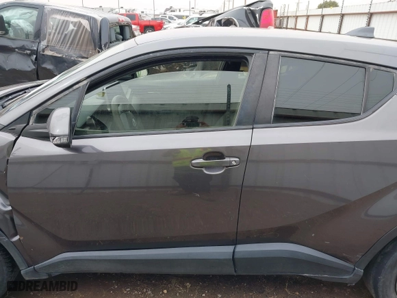 2020 Toyota C-HR LE with VIN JTNKHMBX0L1073916, listed as a IAAI auction lot 41720784 with 96,730 mi miles. Bid and sale history available at carsss.com. Image 14.