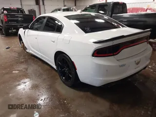 2017 Dodge Charger R/T z VIN 2C3CDXCT1HH556992, wystawiony jako IAAI lot #41555243 z przebiegiem 164 139 mil mil oraz . Historia ofert i sprzedaży dostępna na DreamBid. Obrazek 3.