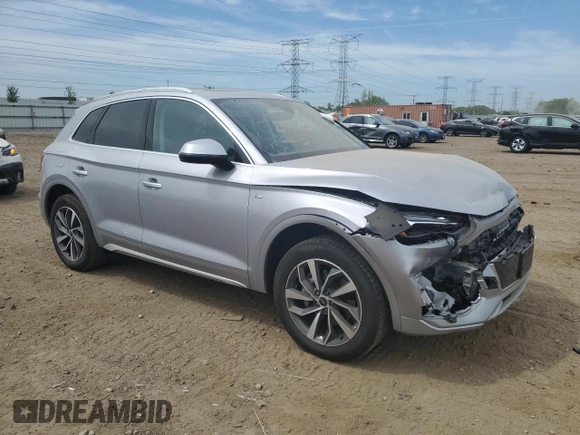 2024 Audi Q5 S line Premium Plus z VIN WA1EABFY9R2028418, wystawiony jako Copart lot #56371775 z przebiegiem 15 104 mil mil oraz Szkoda całkowita • Salvage title. Historia ofert i sprzedaży dostępna na DreamBid. Obrazek 4.