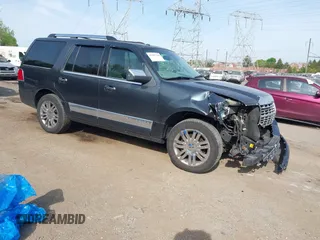 2009 Lincoln Navigator with VIN 5LMFU28519LJ00137, listed as a IAAI auction lot 42107200 with 152,491 mi miles and . Bid and sale history available at DreamBid. Image 1.