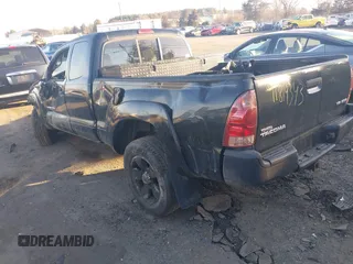 2008 Toyota Tacoma with VIN 5TEUU42N38Z469990, listed as a IAAI auction lot 41819343 with 230,056 mi miles and . Bid and sale history available at carsss.com. Image 3.