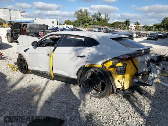 2021 Lamborghini Urus z VIN ZPBUA1ZL3MLA15560, wystawiony jako Copart lot #87871715 z przebiegiem 30 693 mil mil oraz Nie do naprawy • Non repairable. Historia ofert i sprzedaży dostępna na DreamBid. Obrazek 2.