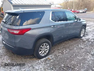 2019 Chevrolet Traverse LS with VIN 1GNEVFKW0KJ232419, listed as a IAAI auction lot 41985366 with 115,401 mi miles. Bid and sale history available at carsss.com. Image 4.