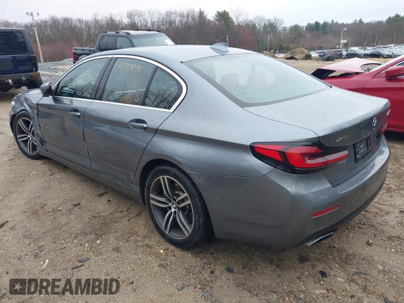 2021 BMW 5 Series 530i xDrive with VIN WBA13BJ05MWX32274, listed as a IAAI auction lot 41903090 with 43,729 mi miles and . Bid and sale history available at DreamBid. Image 3.