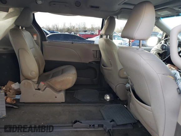 2016 Toyota Sienna Ltd with VIN 5TDDK3DC9GS130111, listed as a Copart auction lot 47661535 with 0 mi miles and Salvage Title. Bid and sale history available at carsss.com. Image 10.