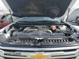 2024 Chevrolet Silverado 3500HD High Country with VIN 1GC4YVEY0RF124804, listed as a Copart auction lot 47888825 with 33,100 mi miles and Salvage Title. Bid and sale history available at carsss.com. Image 11.