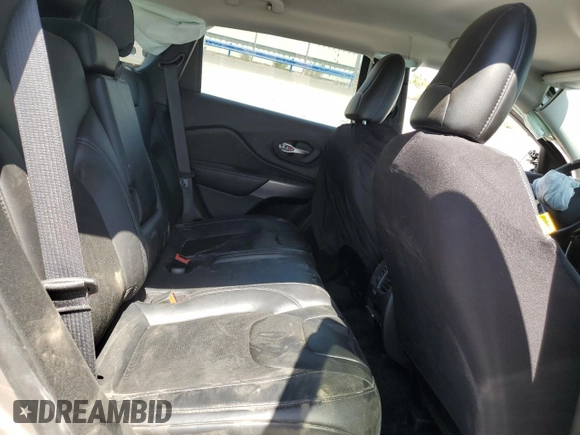 2020 Jeep Cherokee Latitude Plus z VIN 1C4PJMLX9LD510176, wystawiony jako Copart lot #55903585 z przebiegiem 67 151 mil mil oraz Szkoda całkowita • Salvage title. Historia ofert i sprzedaży dostępna na DreamBid. Obrazek 11.