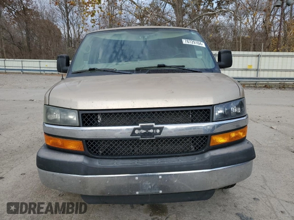 2011 Chevrolet Express Passenger 1LT z VIN 1GAZG1FG2B1154258, wystawiony jako Copart lot #78729104 z przebiegiem 180 662 mil mil oraz Szkoda całkowita • Salvage title. Historia ofert i sprzedaży dostępna na DreamBid. Obrazek 5.
