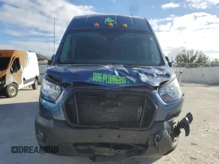 2024 Ford Transit Cargo with VIN 1FTRU8XG8RKA15196, listed as a Copart auction lot 84198984 with 12,267 mi miles and Salvage Title. Bid and sale history available at DreamBid. Image 5.