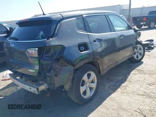 2020 Jeep Compass Latitude z VIN 3C4NJCBB6LT229969, wystawiony jako IAAI lot #42232500 z przebiegiem 86 501 mil mil oraz . Historia ofert i sprzedaży dostępna na DreamBid. Obrazek 4.