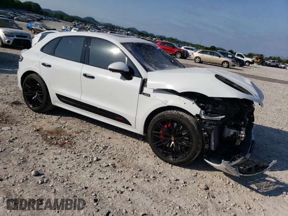 2022 Porsche Macan Turbo with VIN WP1AF2A53NLB31632, listed as a Copart auction lot 54890115 with 31,880 mi miles and Salvage title. Bid and sale history available at DreamBid. Image 4.
