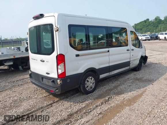 2019 Ford Transit Passenger XL z VIN 1FBAX2CM8KKA31115, wystawiony jako IAAI lot #42366286 z przebiegiem 222 359 mil mil oraz . Historia ofert i sprzedaży dostępna na DreamBid. Obrazek 4.