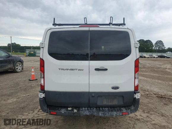 2017 Ford Transit с VIN 1FTYR1YM0HKA87159, выставлен на аукционе Copart как лот 60666785 с пробегом 226 284 миль миль и Списание • Salvage title. История ставок и продаж доступна на DreamBid. Изображение 6.