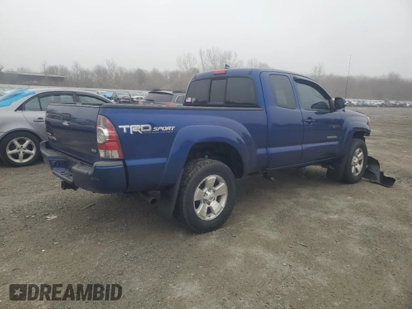 2014 Toyota Tacoma with VIN 5TFUU4EN5EX108775, listed as a Copart auction lot 51226335 with 205,749 mi miles and Clean Title. Bid and sale history available at DreamBid. Image 3.
