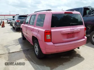 2016 Jeep Patriot Sport with VIN 1C4NJPBA6GD688011, listed as a IAAI auction lot 42150953 with 194,523 mi miles and . Bid and sale history available at carsss.com. Image 3.
