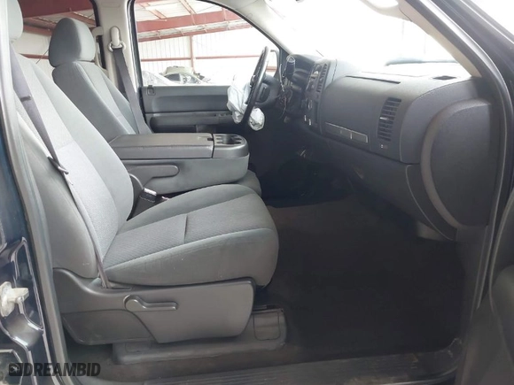 2008 Chevrolet Silverado 1500 LT w/1LT with VIN 3GCEK13M28G143589, listed as a IAAI auction lot 42040084 with 96,452 mi miles. Bid and sale history available at carsss.com. Image 5.