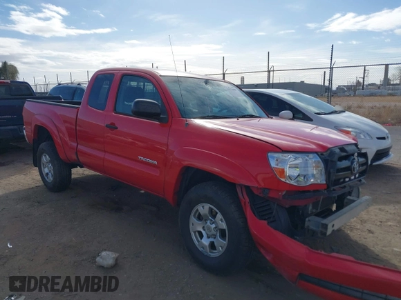 2008 Toyota Tacoma PreRunner with VIN 5TETU62NX8Z564585, listed as a IAAI auction lot 41576009 with 193,868 mi miles. Bid and sale history available at carsss.com. Image 1.