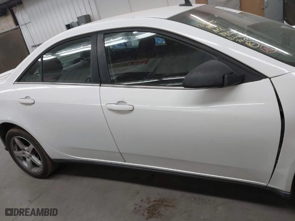 2009 Pontiac G6 GT w/1SA *Ltd Avail* with VIN 1G2ZH57N294155352, listed as a IAAI auction lot 41597342 with NaN miles. Bid and sale history available at carsss.com. Image 13.