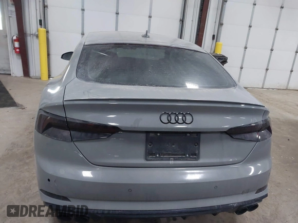 2019 Audi S5 Sportback Prestige z VIN WAUC4CF58KA022425, wystawiony jako IAAI lot #41691161 z przebiegiem 95 997 mil mil oraz . Historia ofert i sprzedaży dostępna na DreamBid. Obrazek 16.