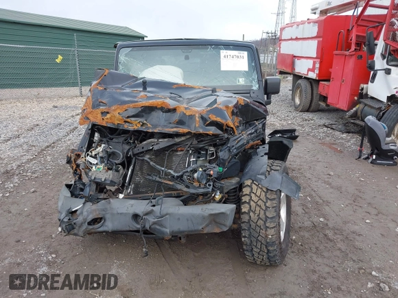 2011 Jeep Wrangler Unlimited Sport with VIN 1J4BA3H17BL552319, listed as a IAAI auction lot 41747031 with 120,751 mi miles. Bid and sale history available at carsss.com. Image 13.