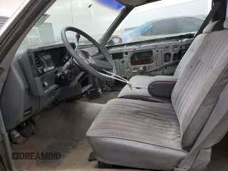 1986 Chevrolet Monte Carlo Sport с VIN 1G1GZ37Z7GR102095, выставлен на аукционе Copart как лот 77247544 с пробегом 87 728 миль миль и Чистый • Clean title. История ставок и продаж доступна на DreamBid. Изображение 7.