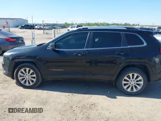 2017 Jeep Cherokee Overland с VIN 1C4PJMJS1HW645039, выставлен на аукционе IAAI как лот 42322935 с пробегом 84 117 миль миль и . История ставок и продаж доступна на DreamBid. Изображение 14.