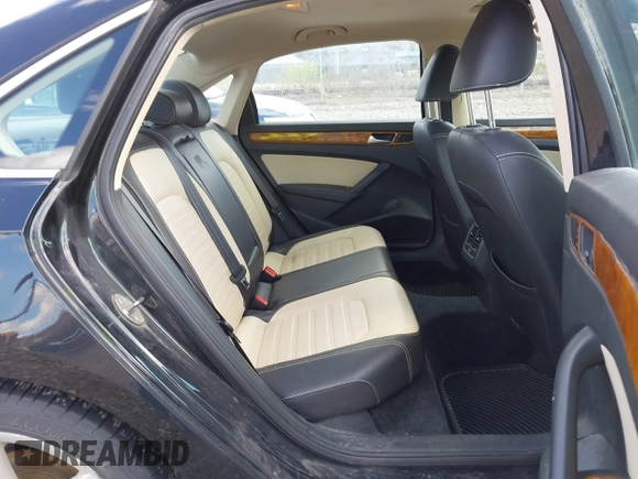 2015 Volkswagen Passat Sport с VIN 1VWBT7A35FC062984, выставлен на аукционе IAAI как лот 42053939 с пробегом 106 095 миль миль и . История ставок и продаж доступна на DreamBid. Изображение 8.
