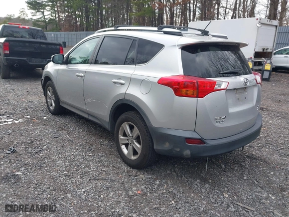 2015 Toyota RAV4 XLE with VIN 2T3RFREV9FW332635, listed as a IAAI auction lot 41899021 with 171,144 mi miles. Bid and sale history available at carsss.com. Image 3.
