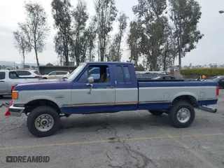 1989 Ford F-250 HD with VIN 1FTHX25G6KKA13830, listed as a IAAI auction lot 41701242 with 1,846 mi miles. Bid and sale history available at carsss.com. Image 15.