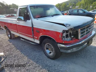 1993 Ford F-150 z VIN 1FTDF15N9PNA65890, wystawiony jako IAAI lot #42646144 z przebiegiem 114 248 mil mil oraz . Historia ofert i sprzedaży dostępna na DreamBid. Obrazek 1.