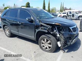 2011 Kia Sorento LX with VIN 5XYKTDA14BG075618, listed as a IAAI auction lot 41905635 with 98,560 mi miles and . Bid and sale history available at DreamBid. Image 1.