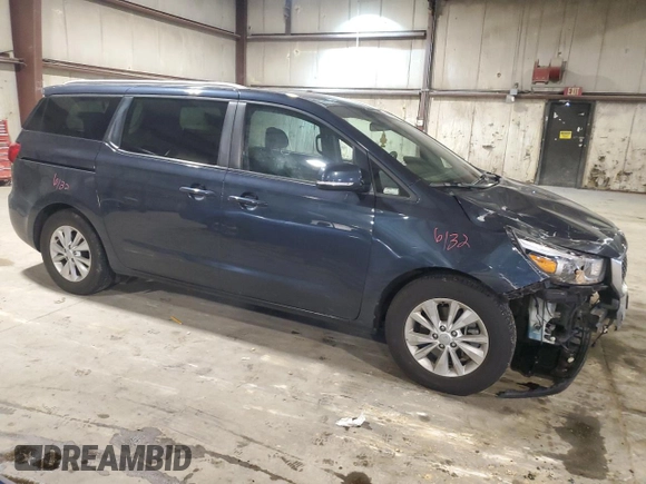 2016 Kia Sedona with VIN KNDMB5C14G6217085, listed as a Copart auction lot 51988285 with 110,939 mi miles and Salvage Title. Bid and sale history available at DreamBid. Image 4.