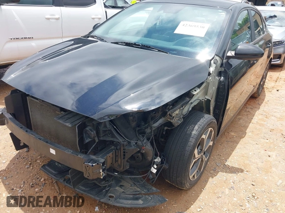 2021 Kia Forte LXS с VIN 3KPF24AD8ME265680, выставлен на аукционе IAAI как лот 42369530 с пробегом 76 678 миль миль и . История ставок и продаж доступна на DreamBid. Изображение 6.